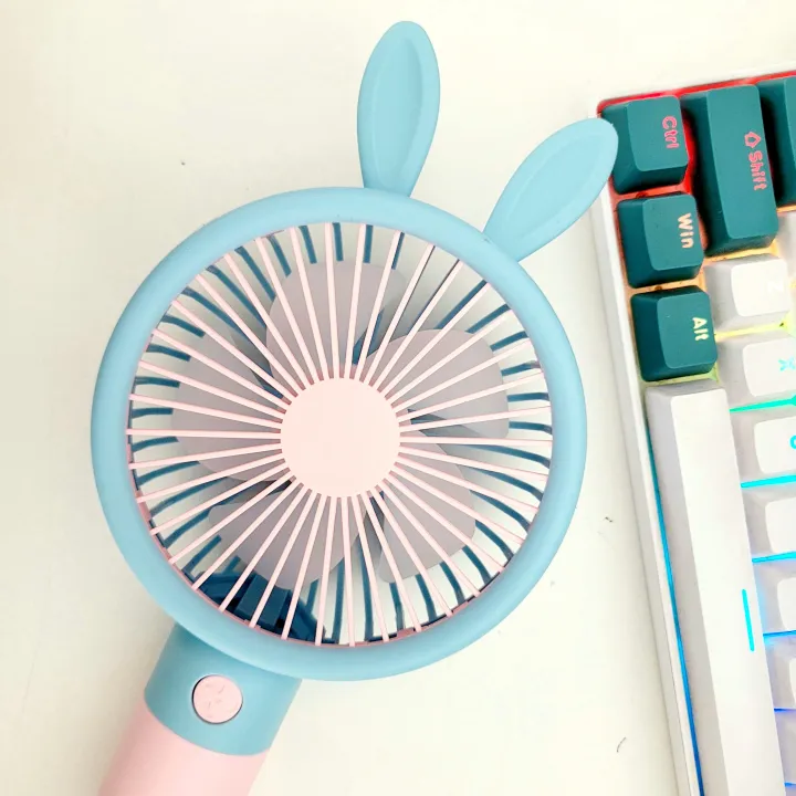 Cute%20Mini%20Fan%203-Speed%20Mini%20Fan%20(USB%20Rechargeable)%20-%20Travel-Ready%20Pocket%20Fan%20-%20Image%207