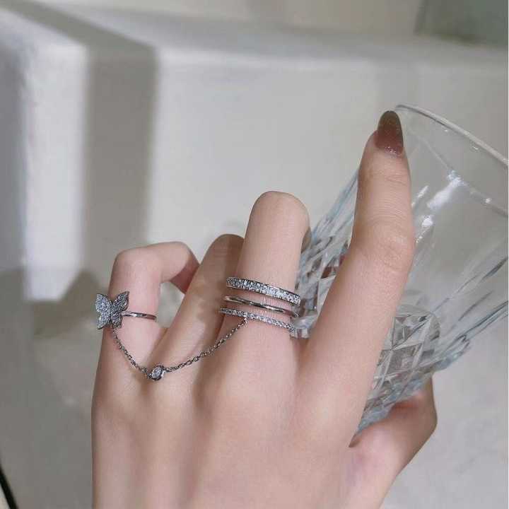 Double%20Finger%20Chain%20Rings%20For%20Women%20Tassel%20Butterfly%20Ring%20-%20Image%204