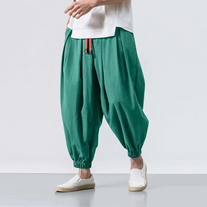 Soft%20&%20Breathable%20Men's%20Harem%20Trousers%20-%20Ideal%20for%20Hot%20Summer%20Days%20-%20Image%204