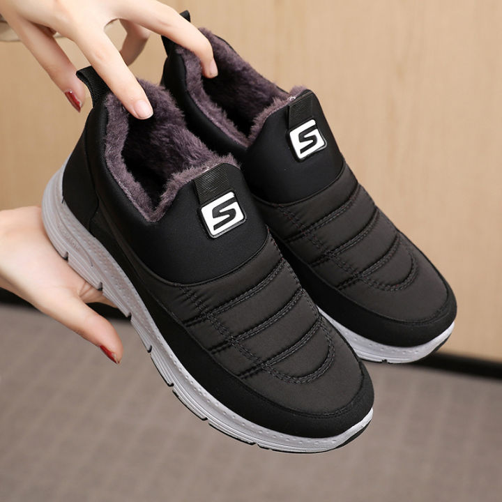 Winter%20women's%20cotton%20shoes%20with%20velvet%20thickened%20old%20Beijing%20cloth%20shoes%20women's%20soft-soled%20cotton%20boots%20middle-aged%20and%20elderly%20walking%20shoes%20warm%20cotton%20shoes%20women%20-%20Image%202