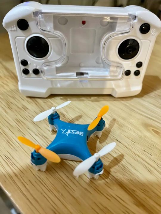 Aerobat%20Four%20Axic%20HC%20702%20Mini%20Aircraft%20Pocket%20Drone%20%20Lightweight%20Handy%20to%20Use%20-%20Image%202
