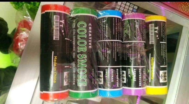 Colour%20smoke-1pc/smoke%20colour%20for%20party%20and%20photoshoot%20-%20Image%204