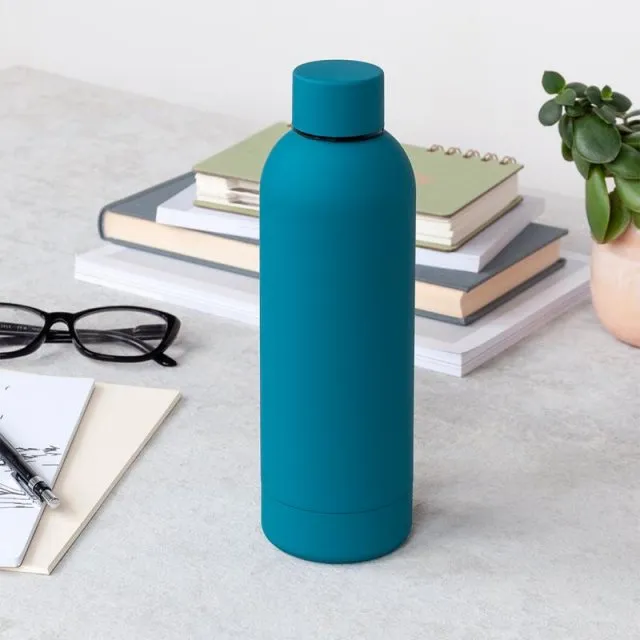Stay%20Hydrated%20On%20The%20Go%20With%20The%20Vacuum%20Flask%20Ss%20500Ml-%20Rubber%20Coating%20For%20Soft%20Touch%20Comfort%20-%20Keep%20Your%20Beverages%20At%20The%20Perfect%20Temperature%20-%20Image%205