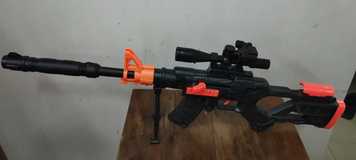 Big%20Gun%20Toy%20For%20Kids%20With%20Laser%20Light%20-%20Image%204