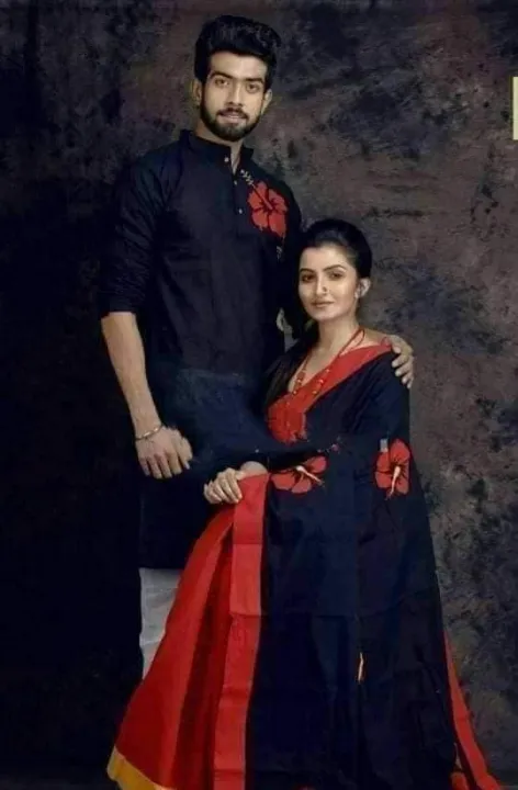 Dhupiyan%20Silk%20Saree%20&%20Panjabi%20With%20Black%20and%20Red%20Combination%20Couple%20Set%20-Perfect%20Harmony%20of%20Style%20-%20Appeal%20for%20All%20Seasons%20-%20Image%202