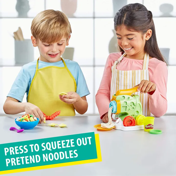 Play-Doh%20Kitchen%20Creations%20Clay%20Dough%20Noodles%20Maker%20Play%20Food%20Set%20for%20Kids%20with%205%20Non-Toxic%20Colors%20-%20Image%204