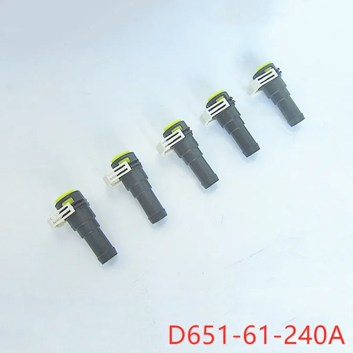 D651-61-240%20Cooling%20System%20Heater%20Water%20Hose%20Connector%20for%20Mazda%203%20-%20Image%203