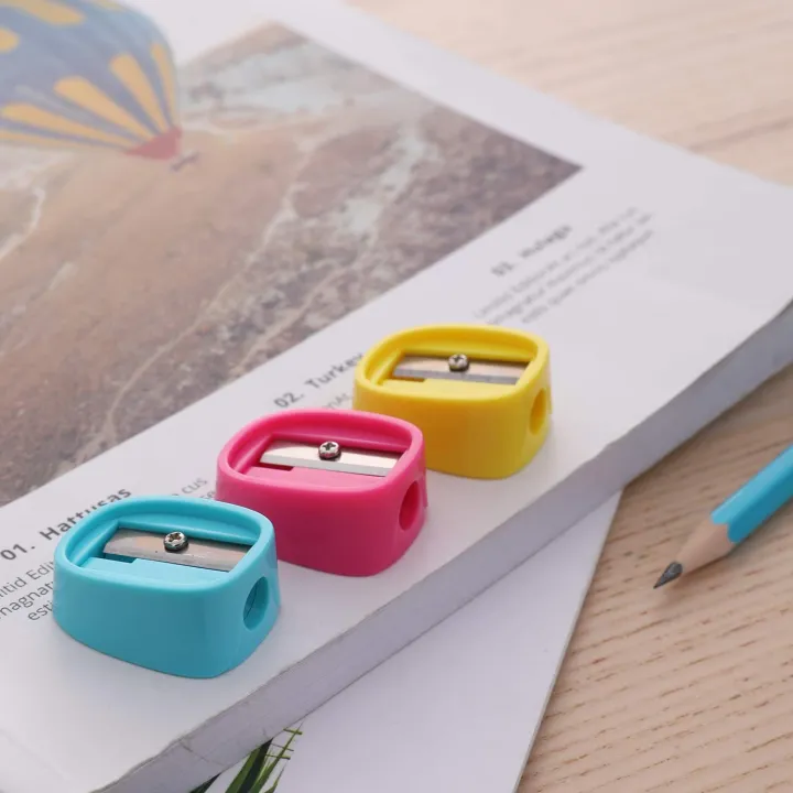 Deli%20ER00803%20Pencil%20Sharpener%203Pcs%20-%20Image%202