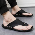 Summer New Korean Edition Men's Herringbone Beach Shoes Fashion Casual Sandals Slippers for Indoor and Outdoor Use.