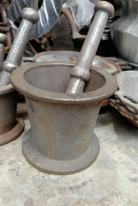 Mortar%20and%20Pestle/%E0%A6%B9%E0%A6%BE%E0%A6%AE%E0%A6%BE%E0%A6%AE%20%E0%A6%A6%E0%A6%BF%E0%A6%B8%E0%A7%8D%E0%A6%A4%E0%A6%BE%20original%20cast%20iron%204.5%20inch%20cup%20size.%20-%20Image%202