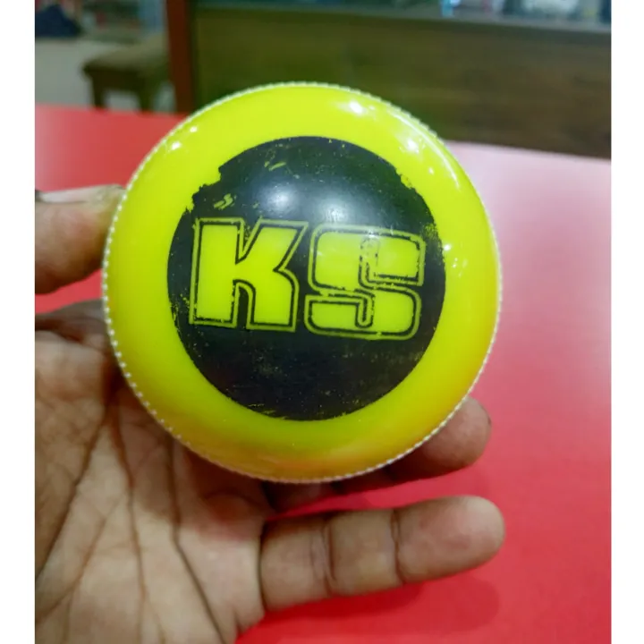 Ks%20Practice%20Rubber%20Ball%20-%20Essential%20Practice%20Equipment%20For%20Various%20Sports%20Training%20Sessions%20-%20Image%205