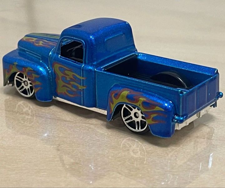 %E3%80%90Hot%20Wheels%E3%80%91Style%20Metal%20Car%20Toy,%20Mini%20Vintage%20Racing%20Model%20(1:64)%20Die-Cast%20CN%20Version%20-%20Image%205