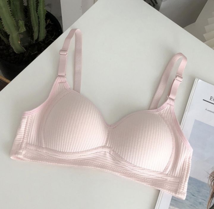 Imported%20Premium%20Adjustable%20Comfortable%20and%20Breathable%20Padded%20Push%20Up%20Bra%20for%20Women%20-%20Image%205