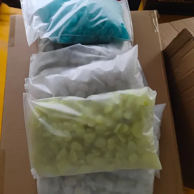 Radium%20Stone%20Colorful%20Luminous%20Glowing%20Pebbles%20for%20Decoration%20100%20pes%20-%20Image%204