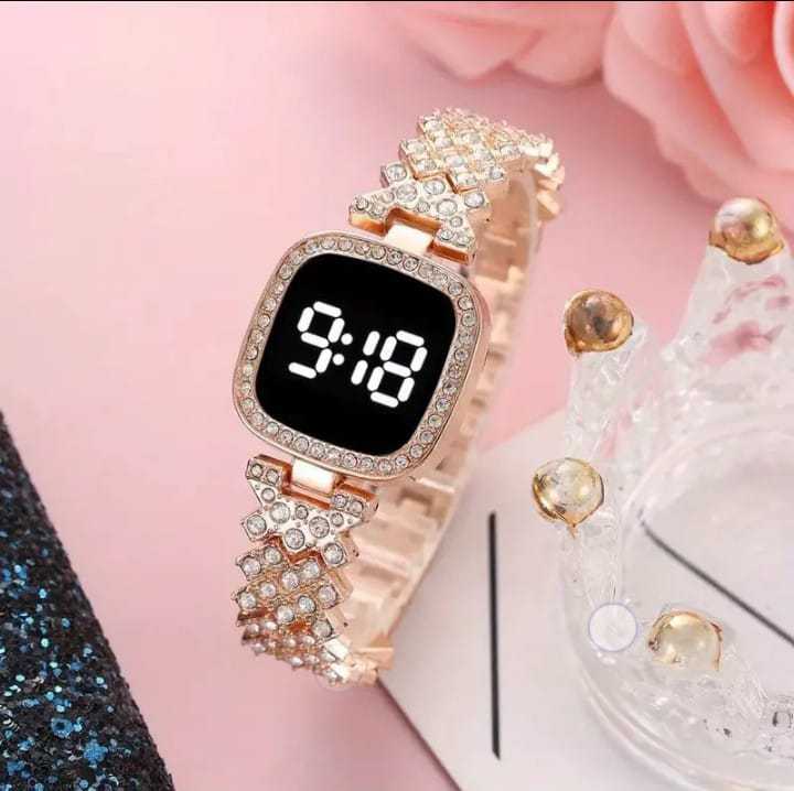LED%20Display%20Digital%20Touch%20Screen%20Diamond%20Watch%20And%20Bracelet%20Fashion%20For%20Girls%20Women%20-%20Image%203