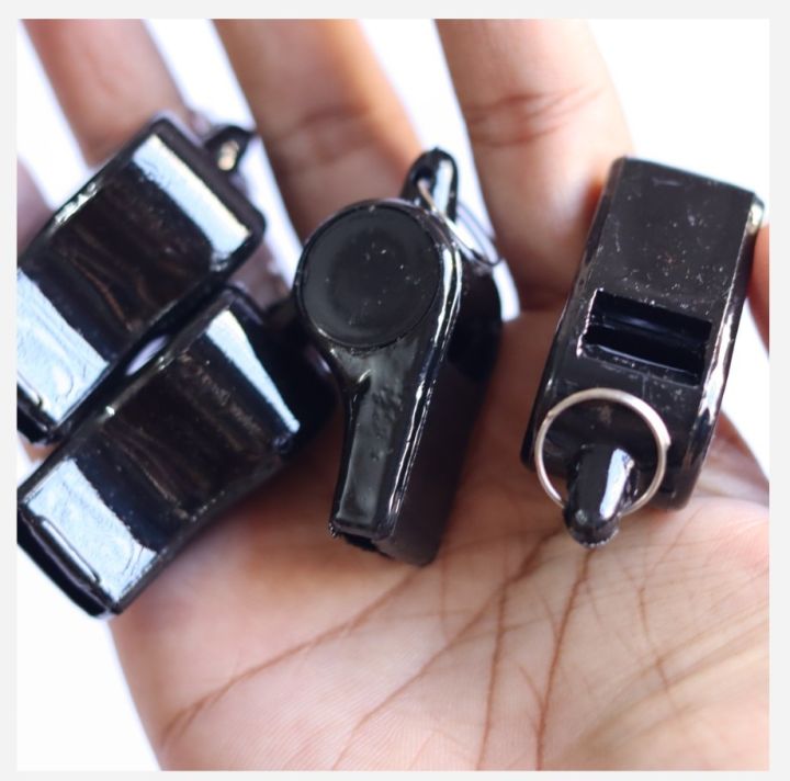plastic%20bashi%20-%20Whistle%20for%20sports%20program%20and%20security%20alert%20-%20Plastic%20Whistle%20-%20Image%205