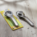 Hand Press Lemon Juicer, effortlessly extract fresh lemon juice with ease, perfect for adding tangy flavor to your favorite dishes and beverages. 