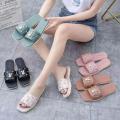 Heyada's new summer cross-border women's outdoor slippers are fashionable and casual flat home women's shoes beach sandals. 