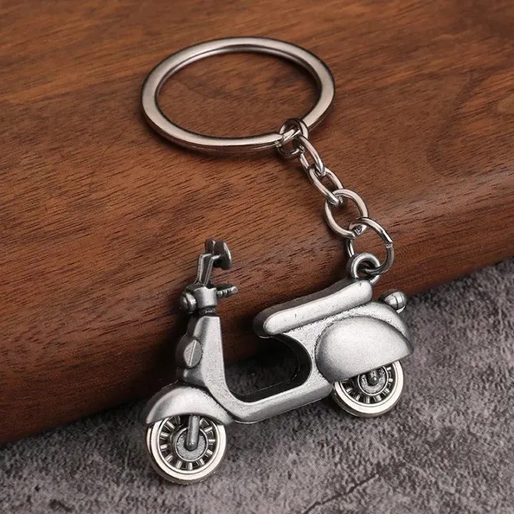 Creative%20metal%20scooter%20keychain%20personalized%20cool%20small%20battery%20pendant%20mini%20keychain%20pendant%20-%20Image%205