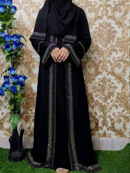Mahua%20Borka:%20A%20New%20Stylish%20Irani%20Fashionable%20Burka%20Crafted%20from%20Dubai%20Cherry%20Fabrics%20-%20Image%204