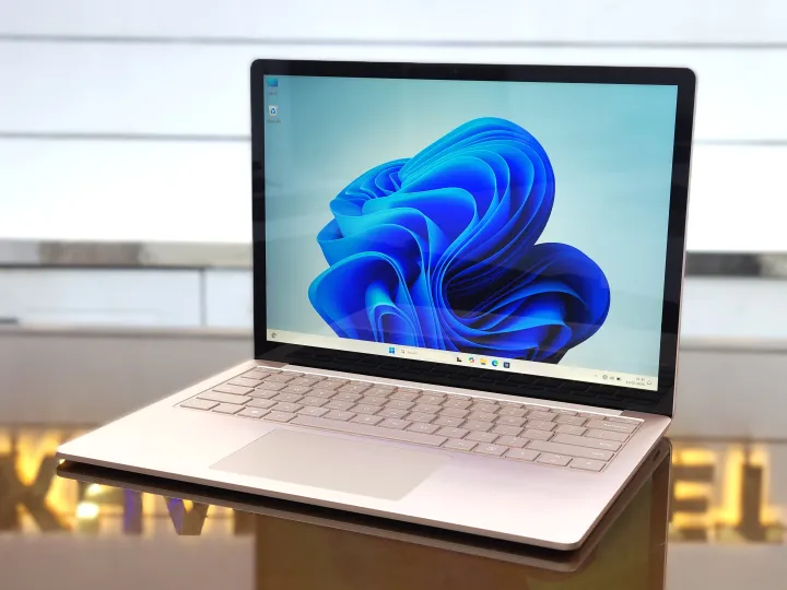 Microsoft%20Surface%20Laptop%203%20-%2013.5"%20Core%20i7-1065G7%20512/16%2013.5"%20(2256x1504)%20G.Touch%20-%20Image%202