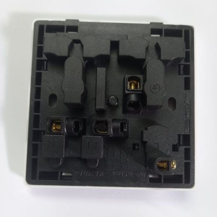 Universal%20Power%20Switch%203Pin%202Pin%20Combine%20Socket%20AC%20250V%2016A%208%20Pin%20Combine%20Wall%20Switch%20Box%20Socket%20Electrical%20Wall%20Mount%20Gang%20Plug%20Socket%20For%20IPS%20UPS%20Stabilizer%20Computer%20Refrigerator%20-%20Image%205