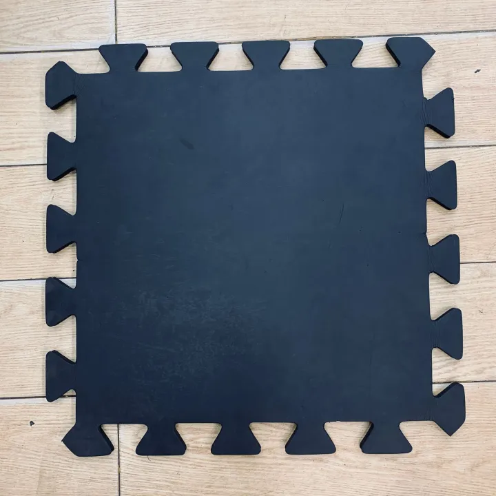 FITNESS%20WORLD%20-%20%20Puzzle%20System%20Rubber%20Gym%20Floor%20Mat%20-%2020%20Inch%20*%2020%20Inch%20*%200.5%20Inch%20-%20Durable%20Rubber%20Gym%20Floor%20Mat%20-%20Image%202