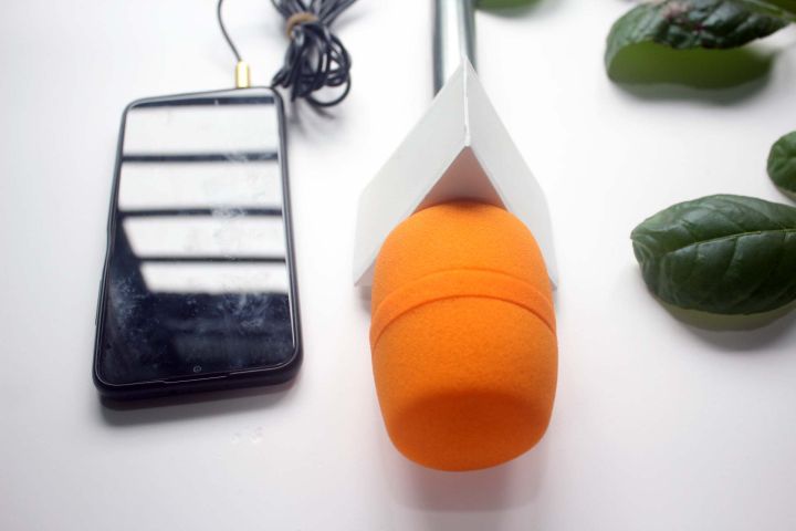 Journalist%20Microphone%20for%20Mobile%20with%20Chaina%20Foam%20-%20Image%203