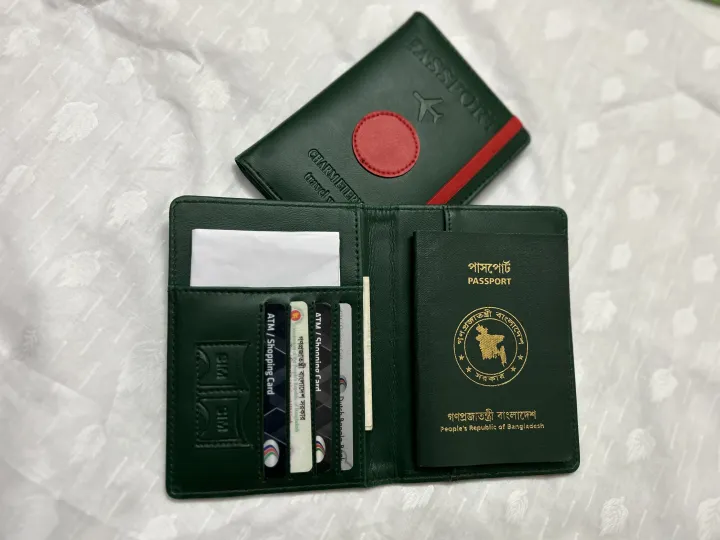Passport%20Cover%20&%20Card%20Holder%20For%20Men/%20Women%20-%20Passport%20Cover%20-%20Image%206