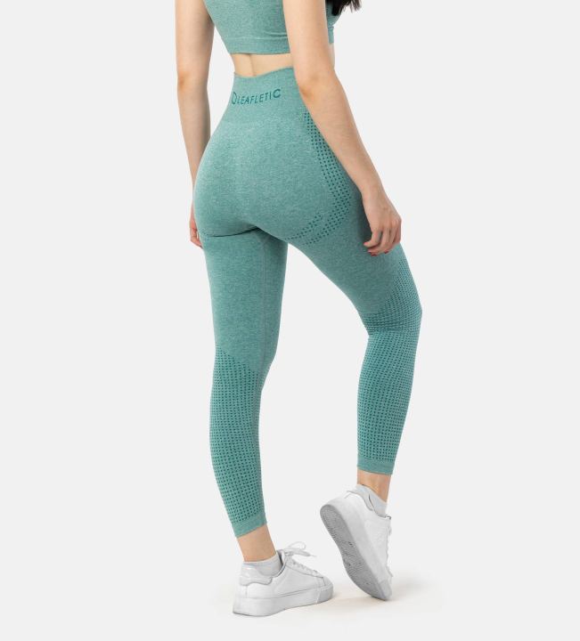 Leafletic%20Women%E2%80%99s%20Seamless%20Leggings%20%7C%20High-Waist%20Activewear%20Tights%20%7C%20Ultra%20Comfort%20Gym%20Wear,%20Yoga%20&%20Fitness%20Pants%20%7C%20Workout%20Outfit%20for%20Running%20&%20Training%20-%20Image%207