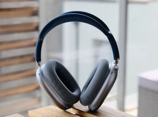 AirPods%20Max%20Premium%20Bluetooth%20Headphone%20-%20Image%206