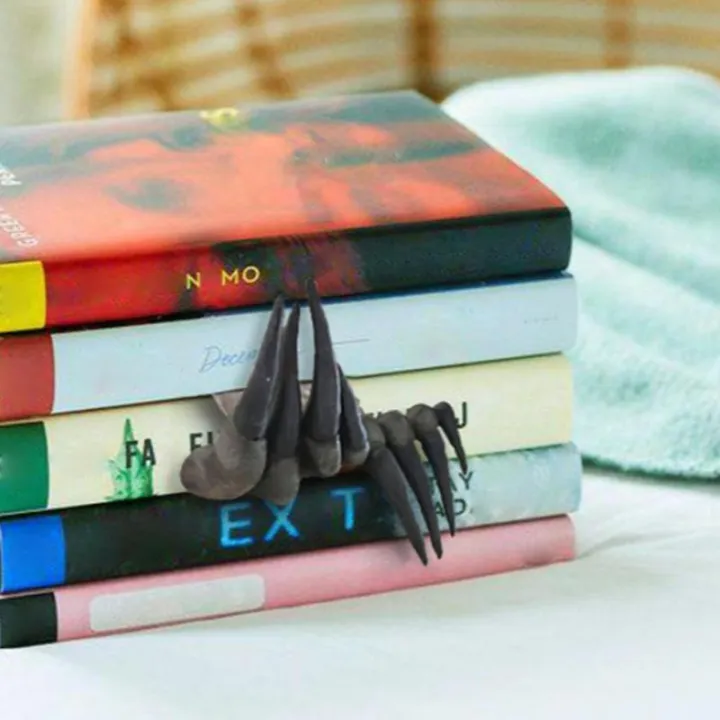 Resin%20Devil's%20Hand%203d%20Bookmark%20Stationery%20Funny%20Devil%20Page%20Clips%20Thriller%20Statues%20Book%20Hand%20Halloween%20Mark%20Gifts%20Art%20Orname%20R3i0%20-%20Image%203