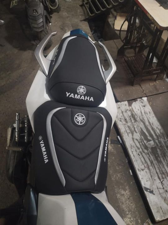Fzsv2%20silver%20color%20premium%20modified%20seat%20cover%20-%20Image%203