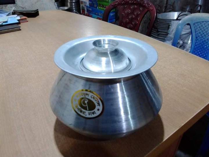 Aluminium%20Pitha%20Hari%20With%20Pitha%20Pot%20-%20Image%205