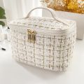 Large Capacity Cosmetic Bag with Zipper Closure Makeup Bag Durable Polyester Vanity Bag Portable Toiletry Bag.