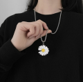 Cute Trendy Necklace Sun Flower Necklaces for Boy Simple Stylis. 