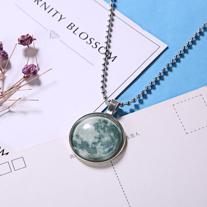 Trendy%20Luminous%20Romantic%20Starry%20Sky%20Pendant%20Round%20Luminous%20Moon%20Galaxy%20Planet%20Glass%20Necklace%20Dream%20Starry%20Sky%20Pendant%20Necklace%20for%20Women%20Girls%20Jewelry%20Gift%20-%20Image%202