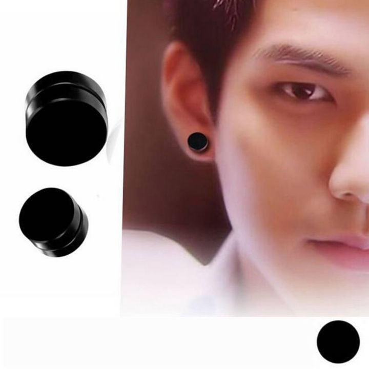 Black%20Metal%20Earring%20for%20Men%20-%20Durable%20Metal%20Design,%20Stylish%20Accessory%20by%20DhakaMall.24%20-%20Image%203