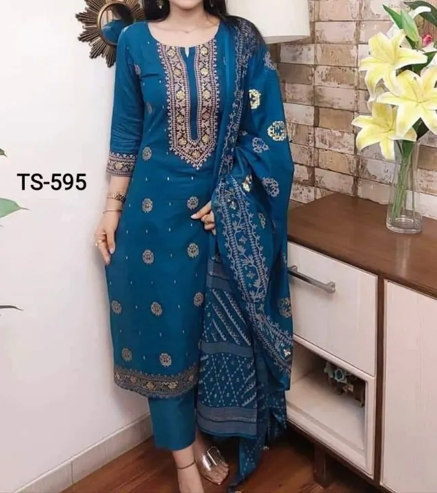 Exclusive%20Cotton%20Unstitched%20Skin%20Print%20High%20Quality%20Three%20Piece%20For%20Women%20-%203%20Pice%20Dress%20-%20Image%205