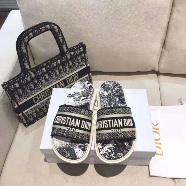 High%20Version2023Summer%20New%20One-Word%20Slippers%20Platform%20Embroidered%20PrintingDOHome%20Slippers%20for%20Women%20-%20Image%205