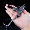 15CM Alloy Miniature UZI Model Submachine Gun Pendant High Quality Pistol Keychain Craft Pendant Fake Gun Weapon Kids Gifts Leima. 