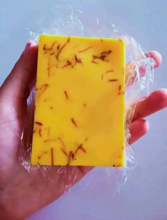 Zafran%20Hand%20Made%20Real%20Saffron%20Goat%20Milk%20Bar%20Soap%20-90gm%20-%20Image%202