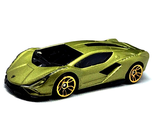 Hot%20Wheels%20(Mainline)%20Lamborghini%20Sian%20FKP%2037%20Olive%20Green,%20Scale%20-%201:64%20-%20Image%203