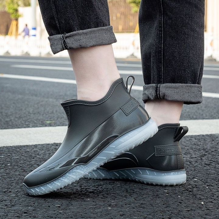 Fashion%20Short%20Boots%20Rain%20Boots%20Men's%20Non-Slip%20Waterproof%20Shoes%20Thickened%20Kitchen%20Rubber%20Shoes%20Car%20Wash%20Floor%20Wear-Resistant%20Rubber%20Boots%20-%20Image%205
