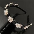 Golden Leaf Rhinestone Hairband with Clips for Women Resin and Pearl Design 13cm.