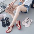 Sandals: women's outdoor wear summer flat sandals, super fairy temperament, new foreign style to wear sandwich beach shoes.