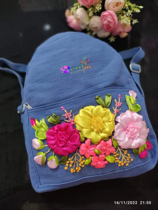 Hand%20Embroidery%20processing%20jute%20Bagpacks%20-%20Bag%20-%20Image%202