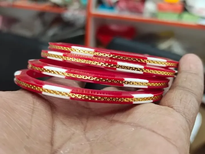 Red%20White%20Pola%20Golden%20Plated%20Latest%20Design%20Shakha%20Pola%20Bangles%20for%20Women%204%20Pcs%20,%20Party%20,%20Wedding%20,%20Anniversary%20,%20Durga%20Puja%20&%20All%20Time%20Use%20Shakha%20Bangles.%20C55.%20-%20Image%209