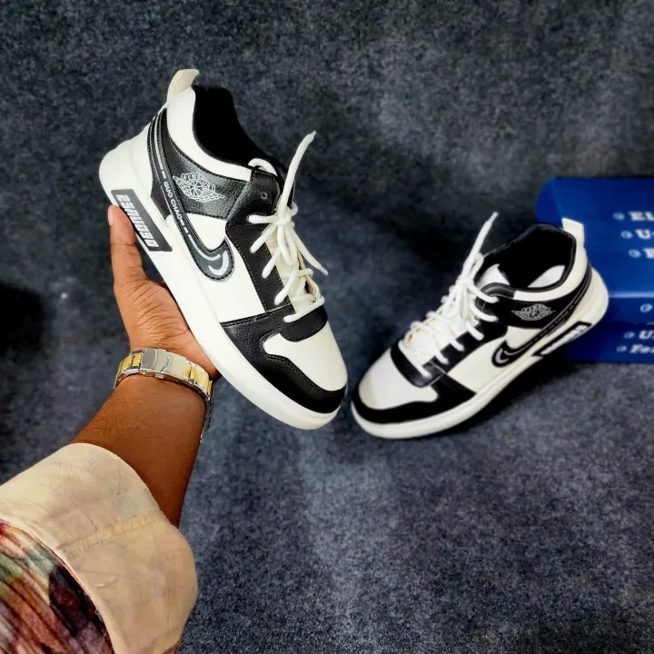 Comfortable%20Sports%20Sneakers%20-%20Stylish%20Lace-Up%20Trendy%20Shoes%20for%20Men%20-%20Comfortable%20for%20All%20Seasons%20-%20Image%205