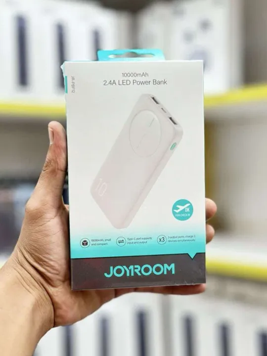 JOYROOM%20JR-PBF12%202.4A%20LED%20Power%20Bank%2022.5W%2010000mAh%20-%20Image%202